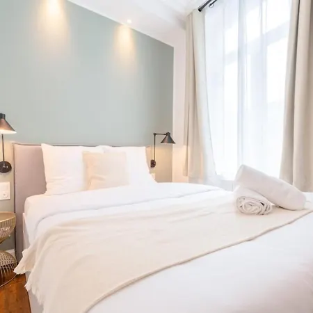 Renovated 3bed 2bath