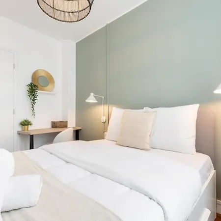 Renovated 3bed 2bath * ליל