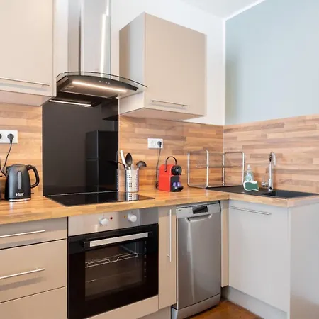 Renovated 3bed 2bath *